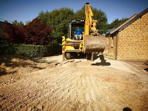 J W Haulage And Grab Hire Digger Hire Banbury Medium